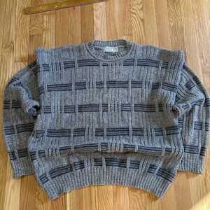 Bugle Boy Textured Gray and Black Crewneck Sweater
